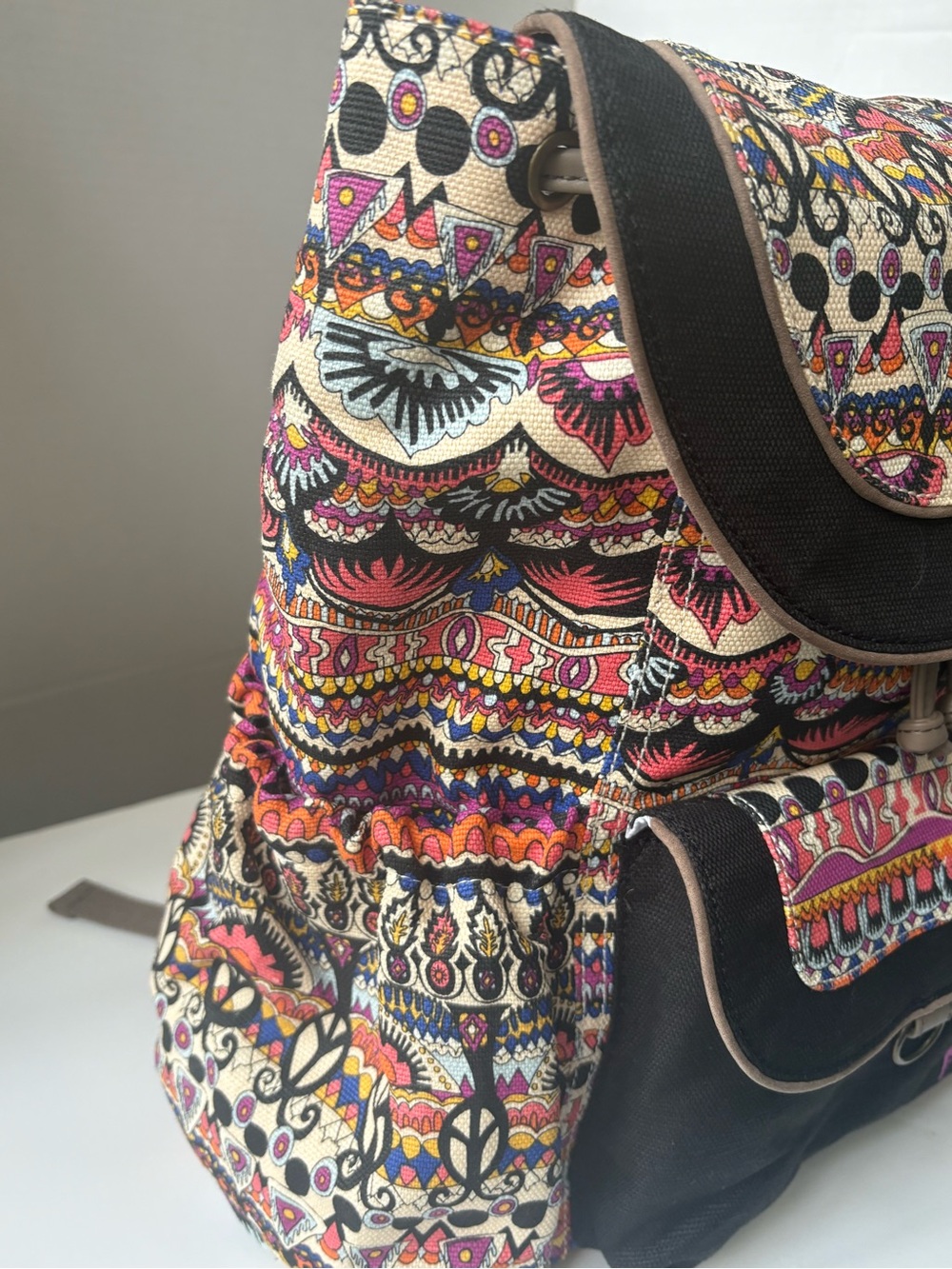 Sakroots Artist Circle Flap Backpack Bohemian Design Fits Up To 13” Laptop New - Picture 2 of 16
